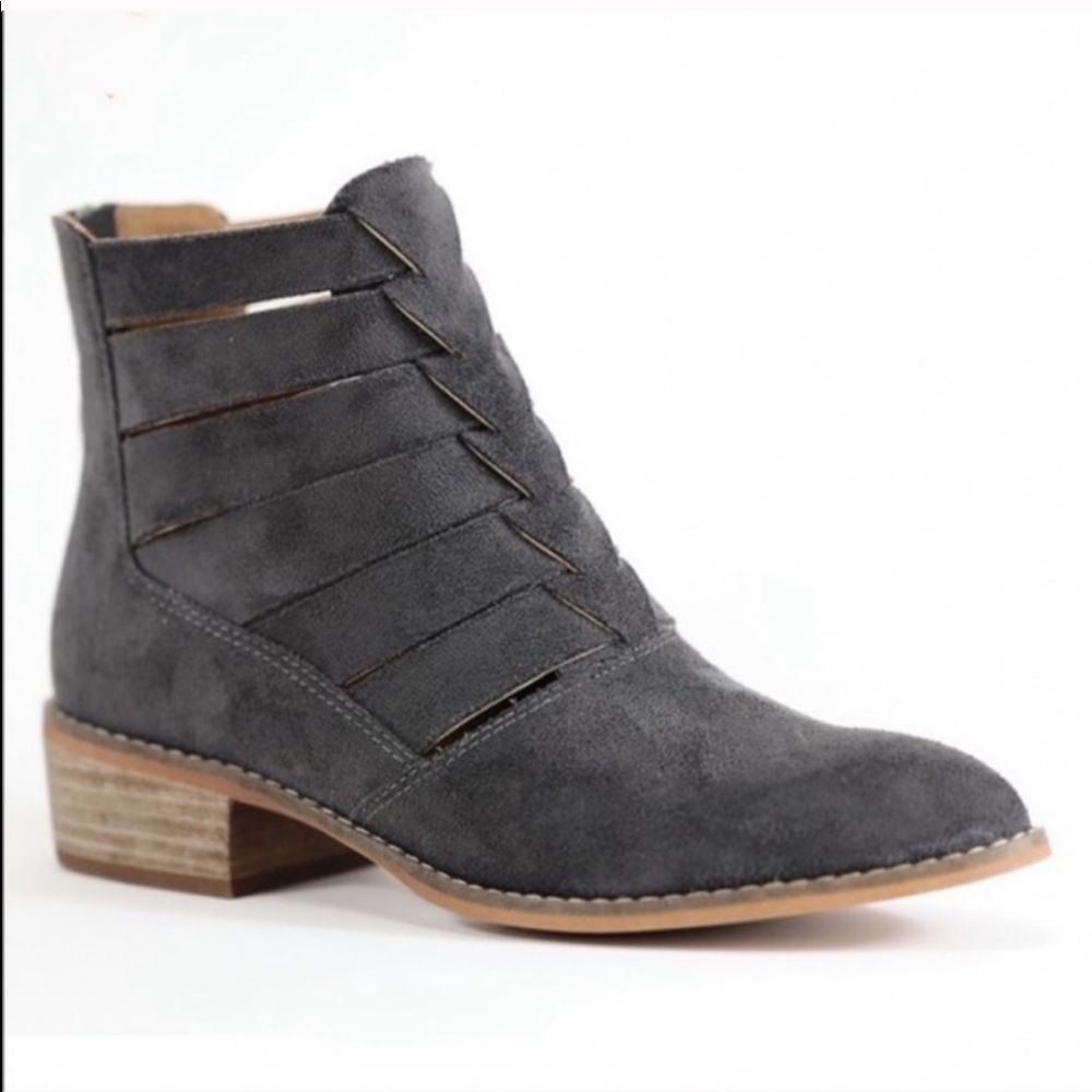 Charcoal boot